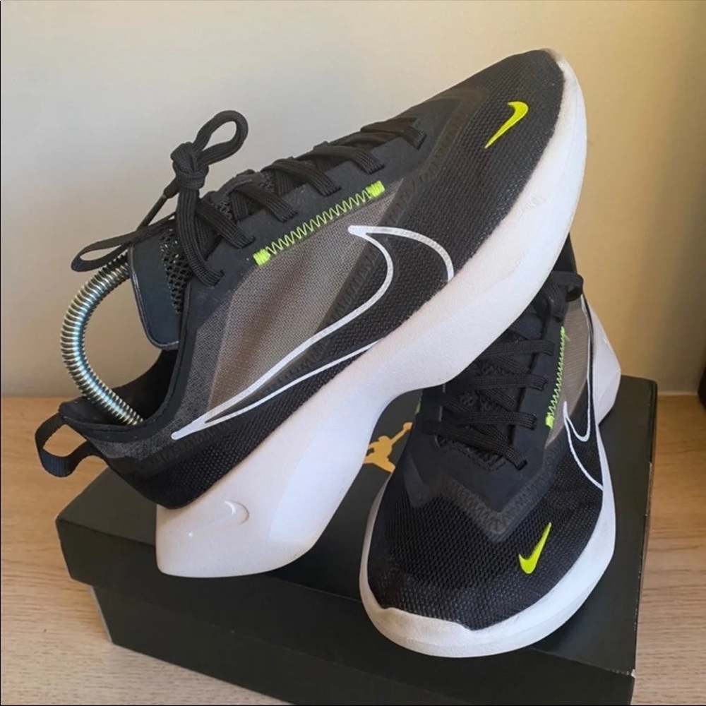 Nike Vista Lite- Sz 7 - Picture 5 of 8